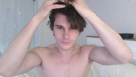 Eric Crush online show from April 2026 04:01:01 AM