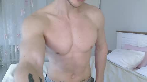 Snapshot of eric_crush chatting on April 2026 04:17:01 AM Eric Crush online show from April 2026 04:17:01 AM