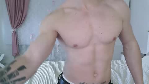 Snapshot of eric_crush chatting on May 2026 03:45:02 AM Eric Crush online show from May 2026 03:45:02 AM