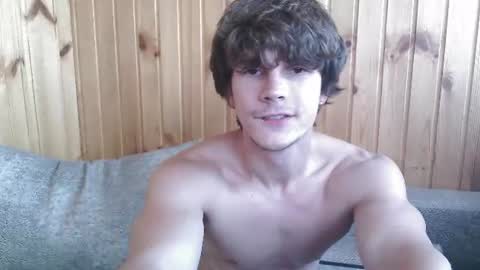 Snapshot of eric_crush chatting on July 2026 04:32:01 AM Eric Crush online show from July 2026 04:32:01 AM