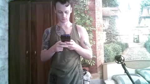 Snapshot of eric_the_vikking chatting on September 2025 06:24:01 AM Eric online show from September 2025 06:24:01 AM