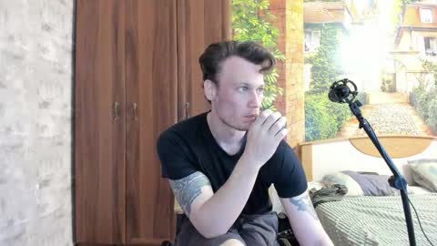 Snapshot of eric_the_vikking chatting on September 2025 05:43:02 AM Eric online show from September 2025 05:43:02 AM