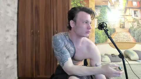 Snapshot of eric_the_vikking chatting on September 2025 03:22:01 AM Eric online show from September 2025 03:22:01 AM