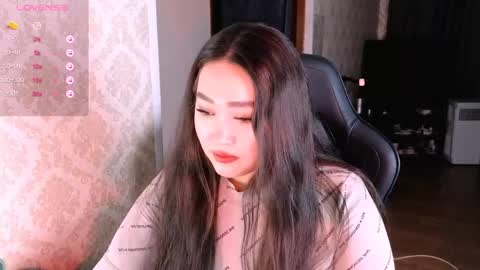 Snapshot of erica_wayne chatting on April 2026 06:01:01 PM Erica Wayne online show from April 2026 06:01:01 PM