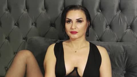 Erica online show from December 2024 11:20:02 PM