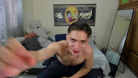 erick_de_rossee online show from December 2025 02:12:02 PM