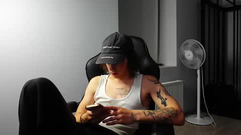 ERICK GRANT online show from September 2025 07:47:01 PM