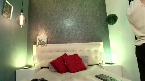   online show from March 2025 03:40:01 AM