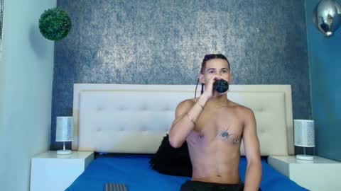   online show from September 2025 04:03:01 AM