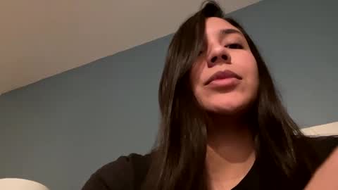 Snapshot of erickavee21 chatting on December 2024 07:10:01 AM ErickaVee online show from December 2024 07:10:01 AM