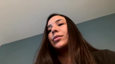 Snapshot of erickavee21 chatting on December 2024 11:24:01 PM ErickaVee online show from December 2024 11:24:01 PM