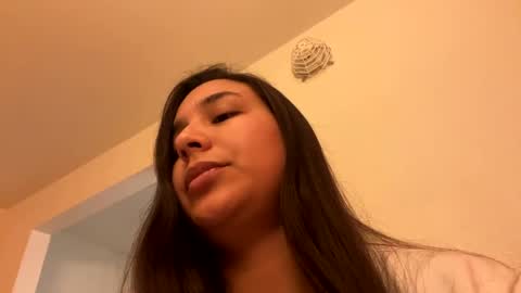 Snapshot of erickavee21 chatting on December 2024 07:40:01 AM ErickaVee online show from December 2024 07:40:01 AM