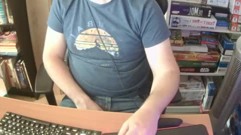 Snapshot of erik_dapper chatting on May 2026 07:02:02 AM Erik Dapper online show from May 2026 07:02:02 AM