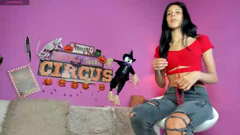 erika1717 online show from October 2025 01:23:02 PM