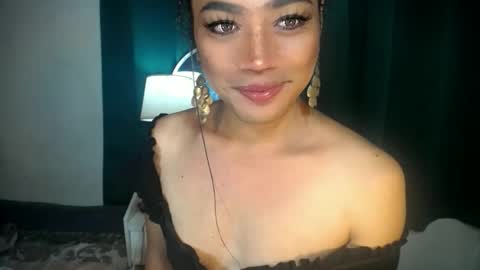 erika_madrigal online show from October 2025 09:04:01 PM