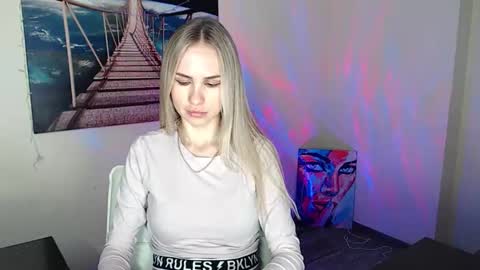 Erika online show from October 2025 11:29:02 AM