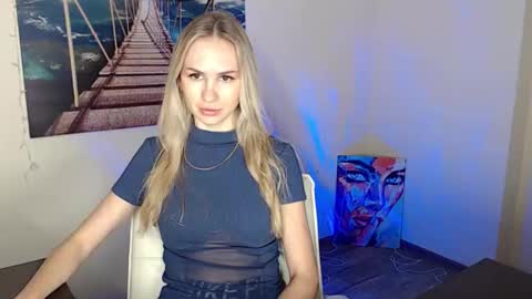 Erika online show from October 2025 11:42:01 AM