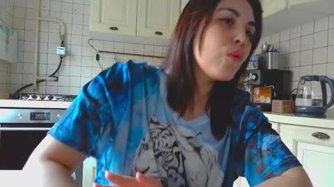 Snapshot of erikagloss chatting on November 2025 06:52:01 AM ErikaGloss online show from November 2025 06:52:01 AM