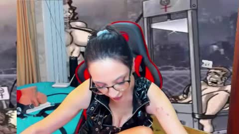 Snapshot of erikalorren chatting on January 2025 12:37:01 AM erikalorren online show from January 2025 12:37:01 AM