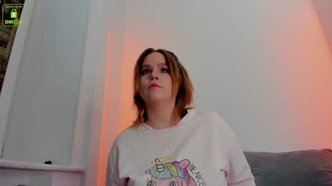 Snapshot of erikalustx chatting on December 2024 04:09:02 AM Erika online show from December 2024 04:09:02 AM