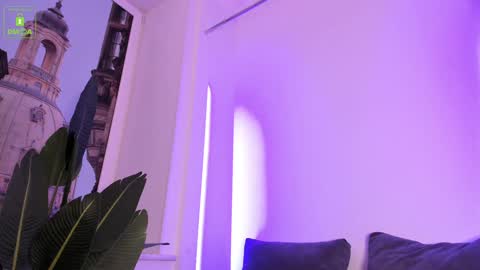 Snapshot of erikalustx chatting on November 2025 04:17:02 AM Erika online show from November 2025 04:17:02 AM