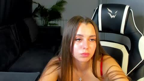 Snapshot of erin_drey chatting on May 2026 09:06:01 AM Erin online show from May 2026 09:06:01 AM