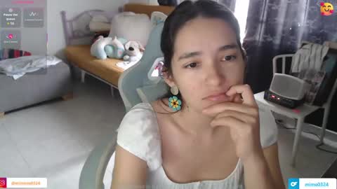 erina_1 online show from June 2026 05:40:02 PM