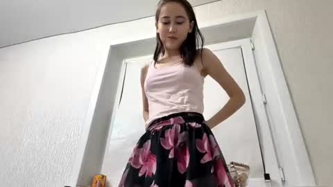 Snapshot of erinnthurmond chatting on July 2026 08:23:02 PM Luna online show from July 2026 08:23:02 PM
