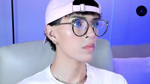   online show from November 2025 09:14:02 PM