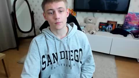 Max online show from November 2025 12:21:02 AM