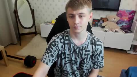 Max online show from December 2025 06:53:02 AM