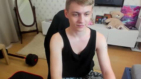 Max online show from December 2025 10:44:02 AM