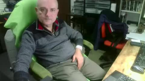 ernello online show from October 2025 08:31:01 PM