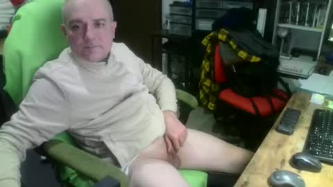 ernello online show from November 2025 09:03:02 PM