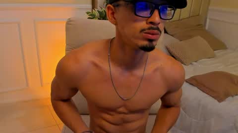 Snapshot of eros_becker_ chatting on March 2026 02:13:01 AM eros_becker_ online show from March 2026 02:13:01 AM