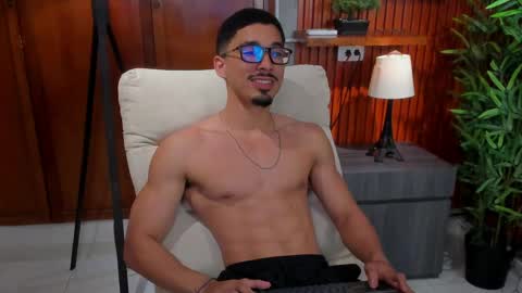 Snapshot of eros_becker_ chatting on April 2026 02:00:02 AM eros_becker_ online show from April 2026 02:00:02 AM