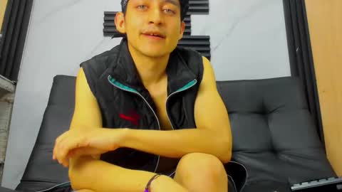 eros_fang online show from October 2025 12:19:01 PM