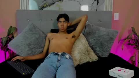 Snapshot of eros_lux1 chatting on April 2026 12:10:01 PM Eros Lux1 online show from April 2026 12:10:01 PM