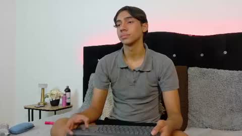 Snapshot of eros_lux1 chatting on July 2026 12:25:01 PM Eros Lux1 online show from July 2026 12:25:01 PM