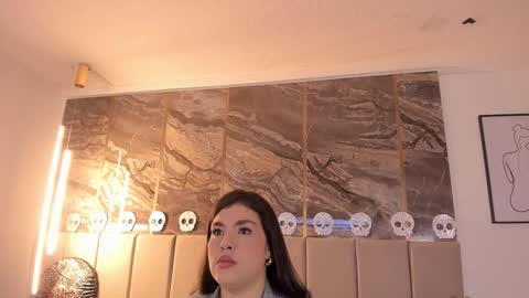 Karen online show from October 2025 12:17:02 PM