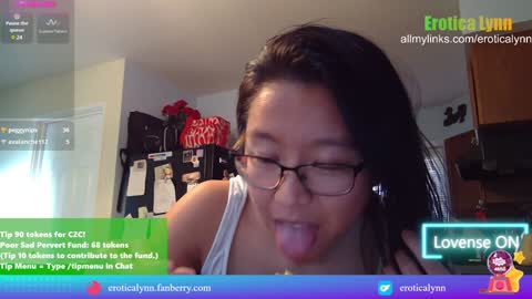 Lynn   online show from December 2024 08:51:02 PM