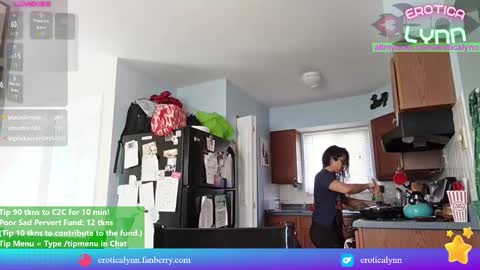 Lynn   online show from October 2025 07:03:01 PM