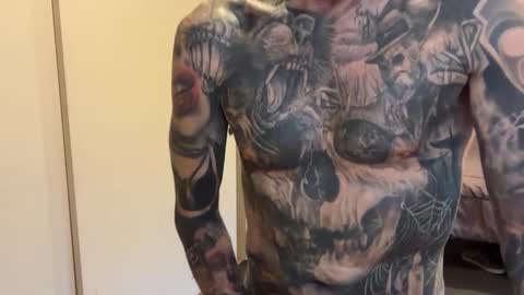 Erotic CloseUps online show from September 2025 06:20:01 PM