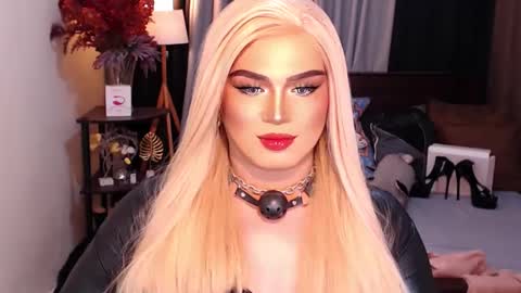 Anastasia online show from December 2024 08:44:01 PM