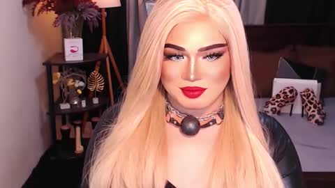 Anastasia online show from December 2024 03:58:01 PM