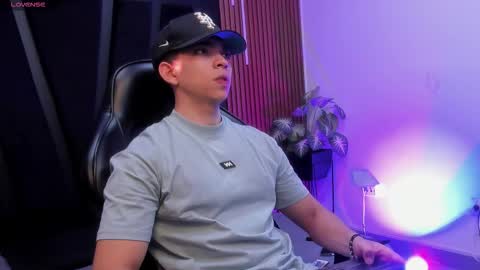 Eryon online show from December 2025 01:49:02 PM