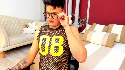 eryxmarlowe_ online show from October 2025 12:00:02 AM