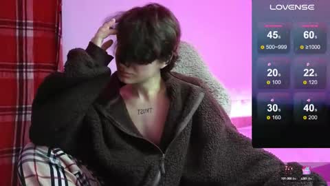 esajukyy online show from September 2025 11:33:02 AM