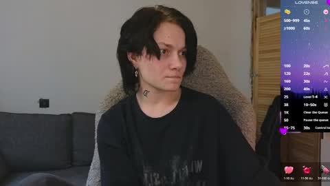 esajukyy online show from April 2026 11:14:02 AM