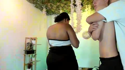 escarlet_hot06 online show from February 2026 01:48:02 AM